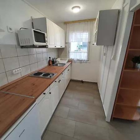 Harmonia Fahazak 公寓